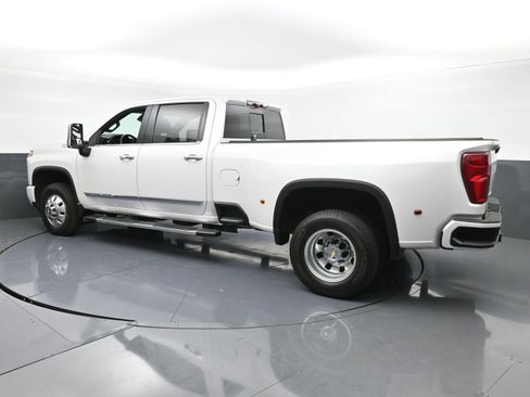 Used 2024 Chevrolet Silverado 3500 High Country w/ High Country Premium Package image 6