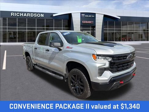 Used 2022 Chevrolet Silverado 1500 LT Trail Boss w/ Convenience Package II AWD/4WD image 3