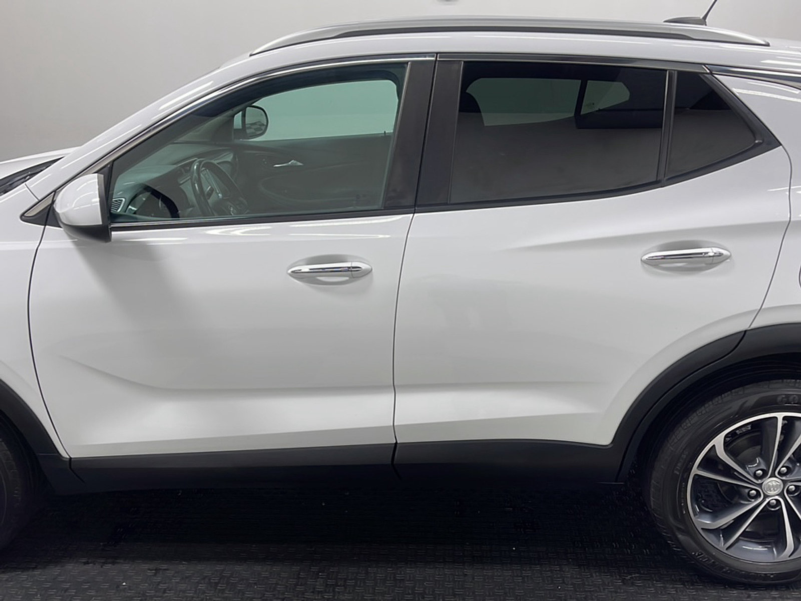 Used 2023 Buick Encore GX Select w/ Safety Package II AWD/4WD image 14
