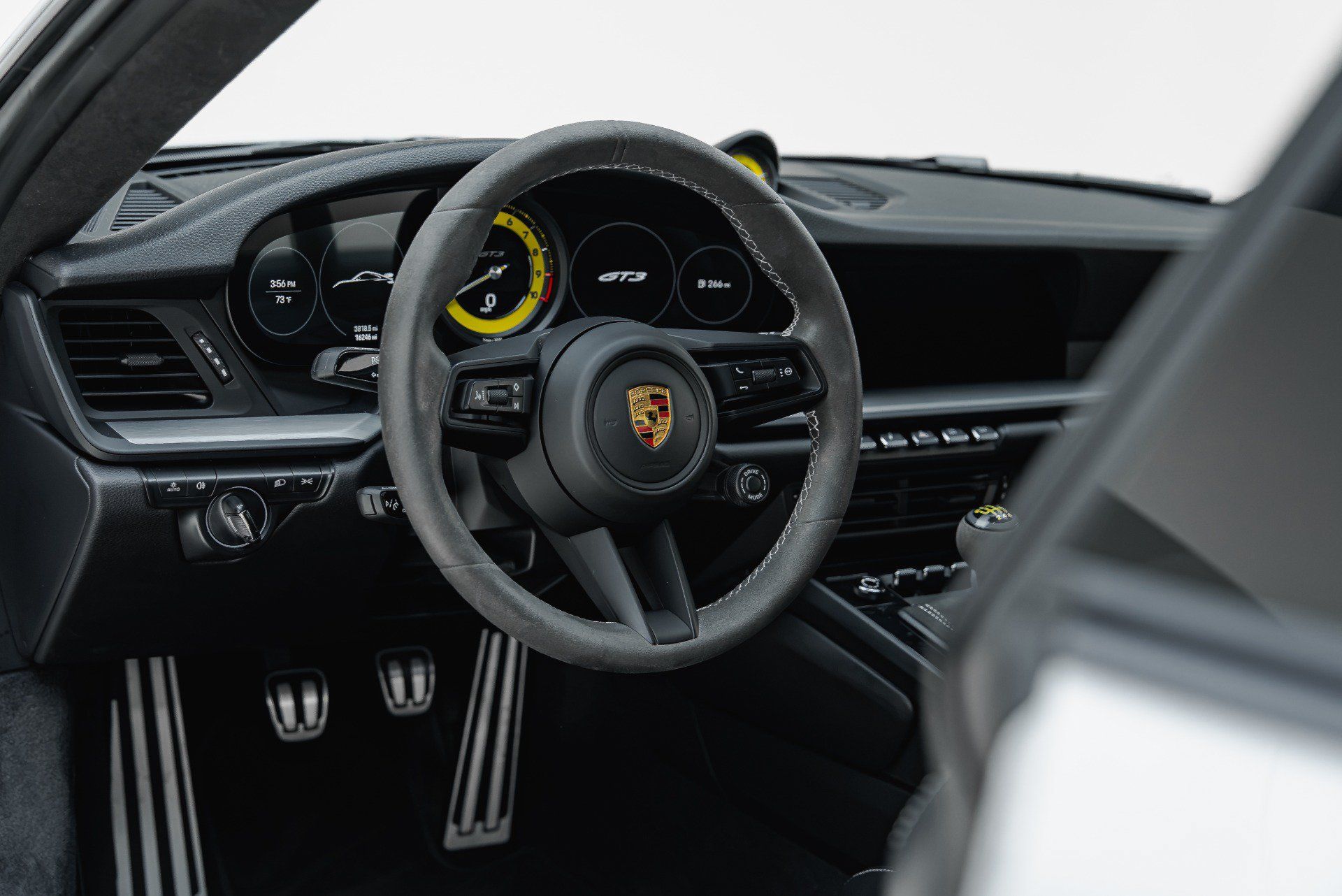 Used 2022 Porsche 911 GT3 RWD image 43