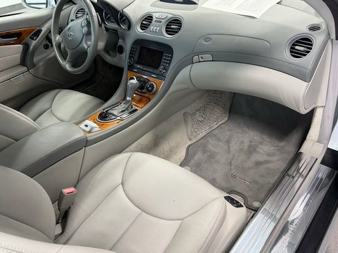 Used 2007 Mercedes-Benz SL 550 image 15