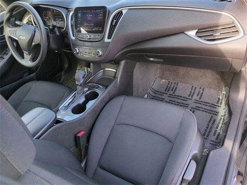 Used 2024 Chevrolet Malibu LT image 28