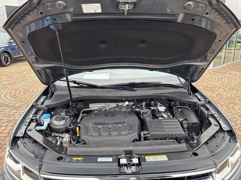 Used 2024 Volkswagen Tiguan SEL R-Line image 41
