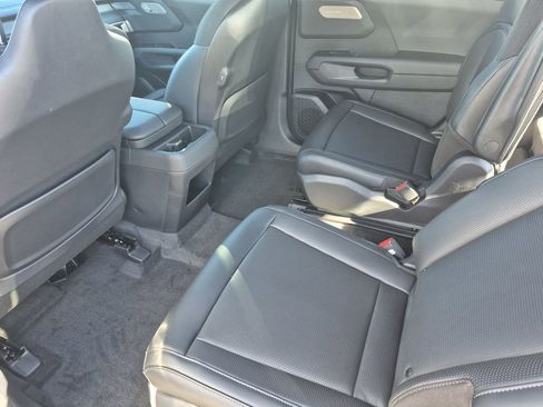 New 2027 Kia Telluride S image 12