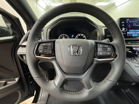 Used 2025 Honda Odyssey Sport-L image 36