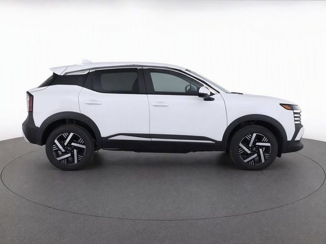 Used 2025 Nissan Kicks SV FWD image 2