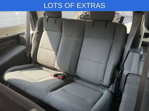 Used 2018 Jeep Wrangler Sport AWD/4WD image 13