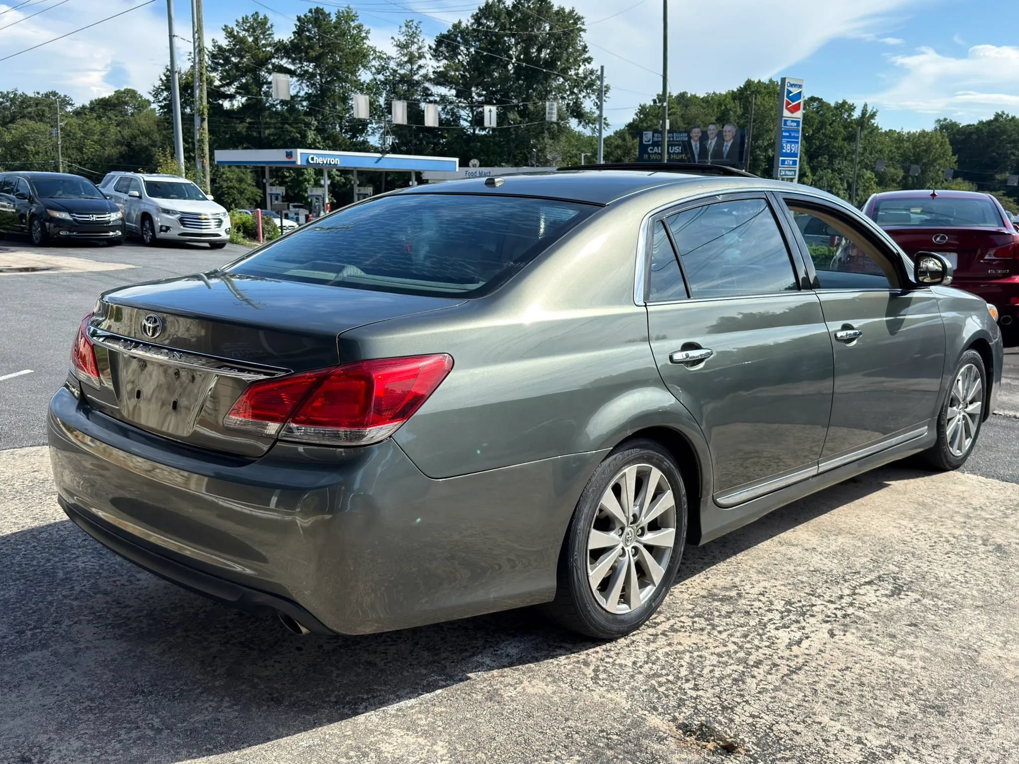 Used 2011 Toyota Avalon Limited FWD image 5