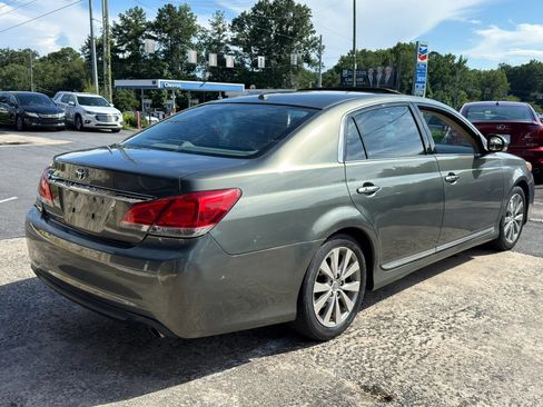 Used 2011 Toyota Avalon Limited FWD image 5