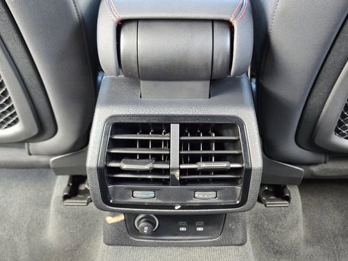 Certified 2025 Audi Q3 2.0T Premium Plus w/ Premium Plus Package image 38