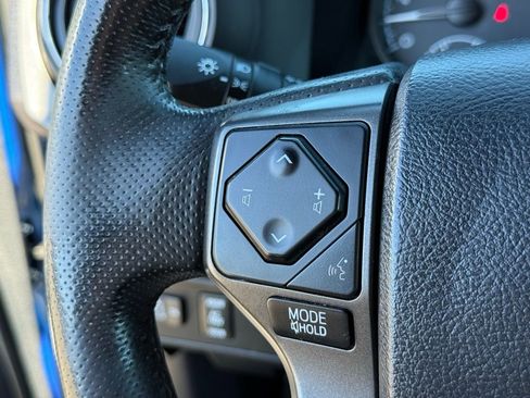 Used 2016 Toyota Tacoma TRD Sport image 14