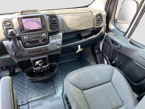 Used 2025 RAM ProMaster 2500 w/ U-Haul Equipment Group FWD image 21