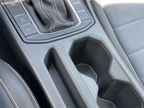 New 2025 Volkswagen Jetta SE image 28