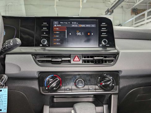 Used 2024 Kia Seltos LX AWD/4WD image 30