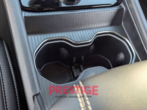 New 2026 Jeep Grand Cherokee Altitude AWD/4WD image 21