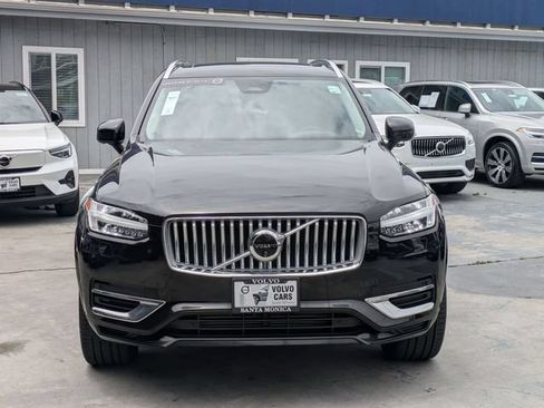 Certified 2025 Volvo XC90 T8 Ultra w/ Protection Package Premier AWD/4WD image 8