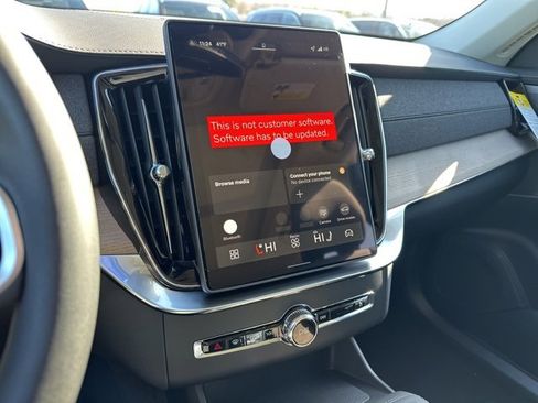 New 2026 Volvo XC90 B6 Plus w/ Protection Package image 15