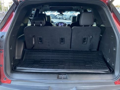 Used 2023 Chevrolet Traverse RS image 9