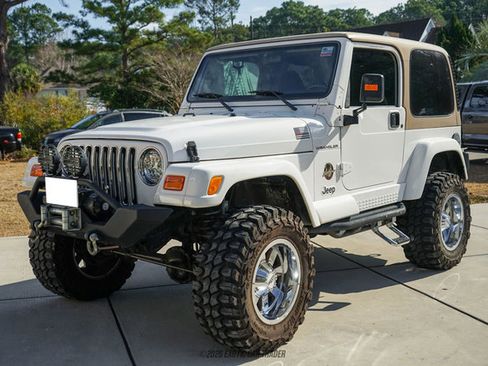 Used 2002 Jeep Wrangler Sahara image 14