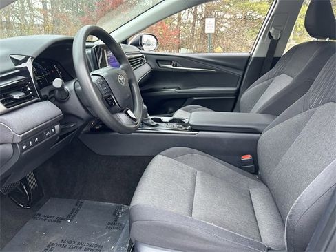Used 2025 Toyota Camry LE image 20