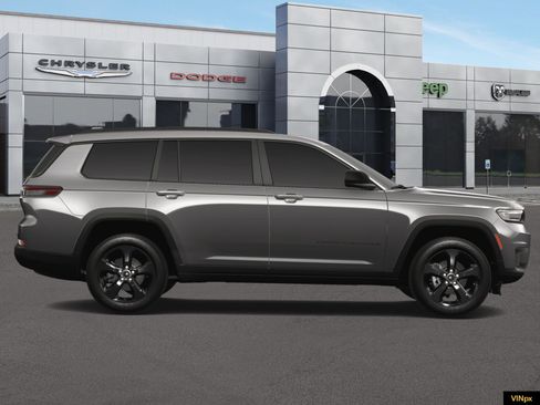 New 2025 Jeep Grand Cherokee L Altitude image 9