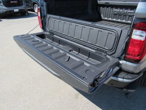 New 2026 GMC Canyon Elevation w/ Convenience Package image 30