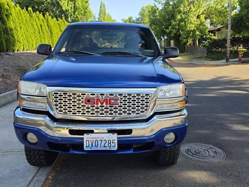 Used 2003 GMC Sierra 1500 SLE w/ Professional Package AWD/4WD image 2