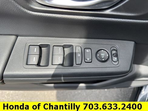 Used 2025 Honda CR-V Sport image 19