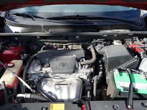 Used 2015 Toyota RAV4 LE FWD image 21