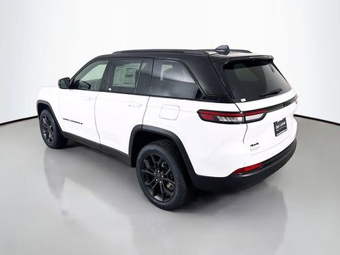 New 2025 Jeep Grand Cherokee Limited image 5