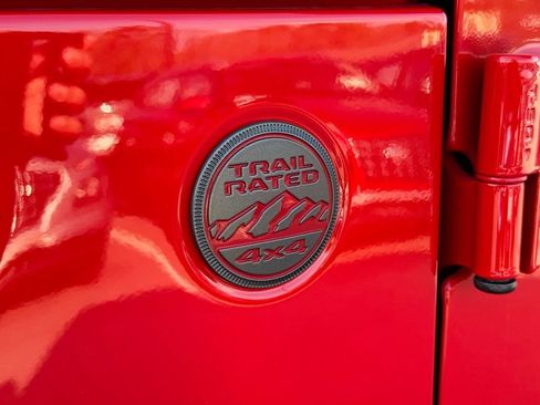 Used 2024 Jeep Wrangler Unlimited Rubicon image 13