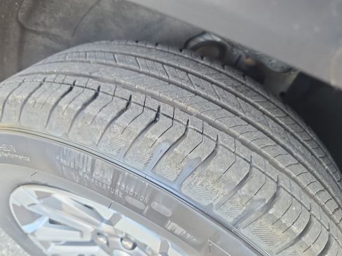 Used 2025 GMC Terrain Elevation AWD/4WD image 28