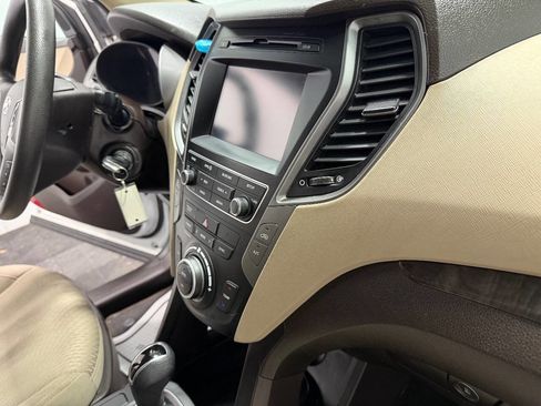 Used 2017 Hyundai Santa Fe Sport image 18