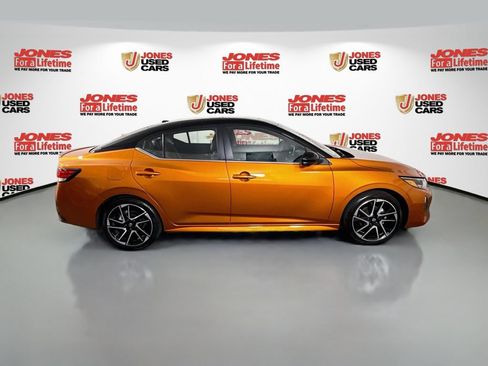 Used 2024 Nissan Sentra SR w/ SR Premium Package FWD image 18
