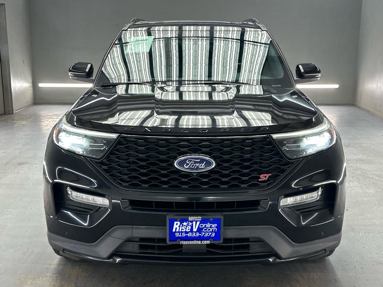 Used 2020 Ford Explorer ST w/ ST Street Pack AWD/4WD image 2