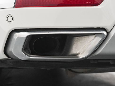 Used 2023 BMW X7 xDrive40i w/ Dynamic Handling Package image 26