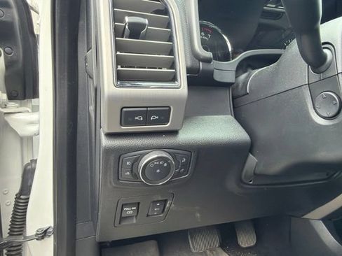 Certified 2020 Ford F150 Platinum w/ Equipment Group 701A Luxury AWD/4WD image 6