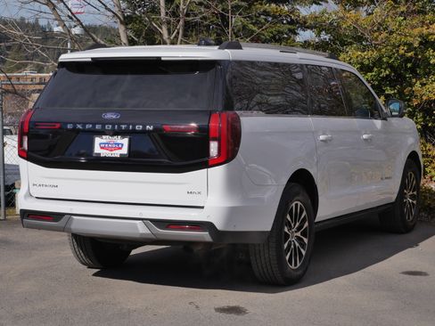 Certified 2025 Ford Expedition Max Platinum image 30