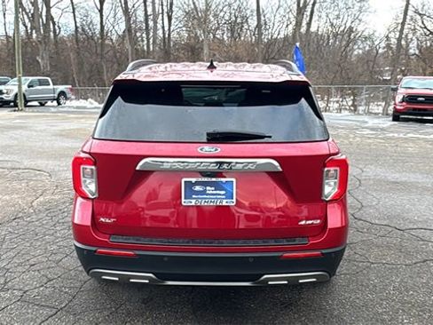 Certified 2021 Ford Explorer XLT w/ Equipment Group 202A image 28