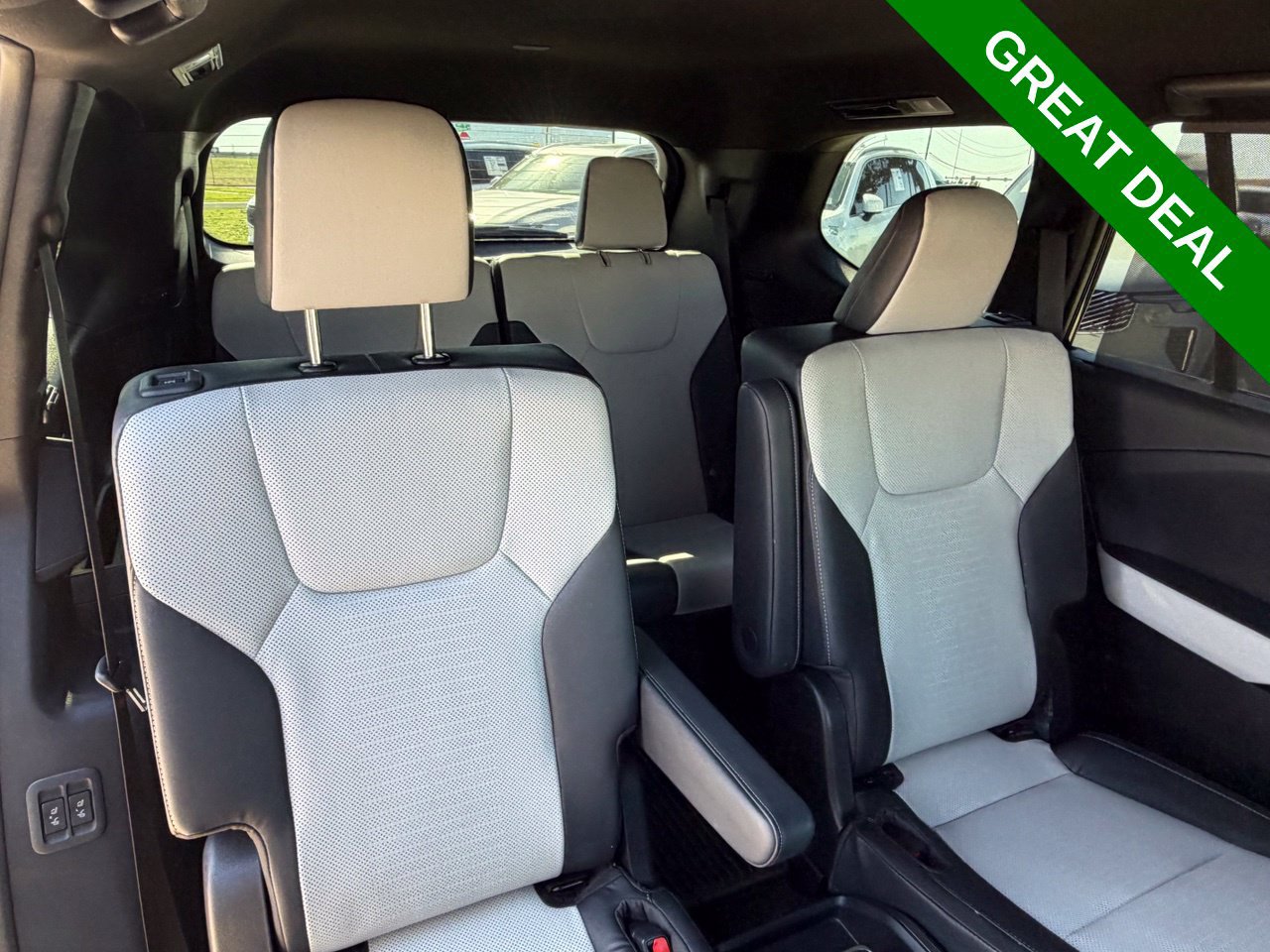 Used 2026 Lexus TX 500h AWD w/ Technology Package image 41