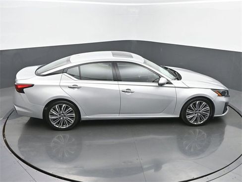 Used 2023 Nissan Altima 2.5 SL image 43