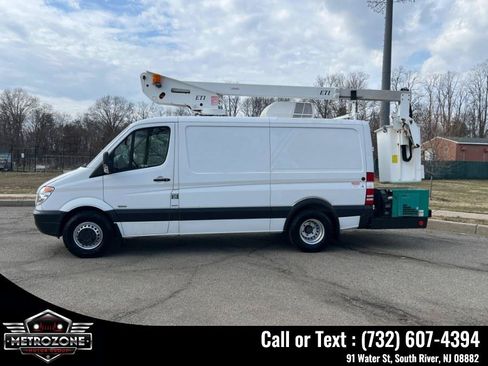 Used 2012 Mercedes-Benz Sprinter 3500 w/ High Idle Fixed Pkg image 11