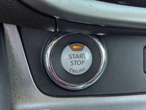 Used 2023 Nissan Murano SV AWD/4WD image 18