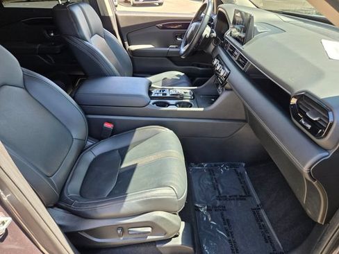 Certified 2023 Honda Pilot Touring image 24