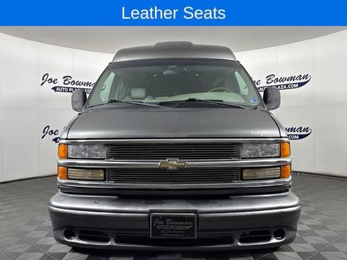 Used 2000 Chevrolet Express 1500 RWD image 4