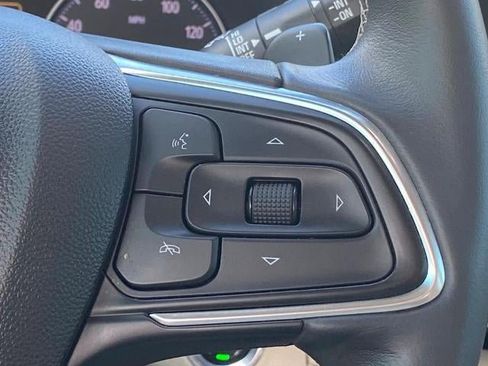 Certified 2022 Buick Envision Avenir w/ Technology Package II image 8