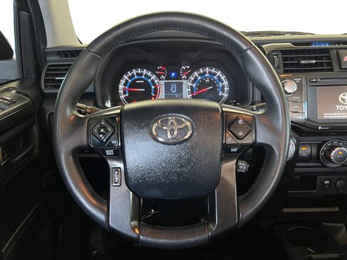 Used 2019 Toyota 4Runner TRD Off-Road AWD/4WD image 12