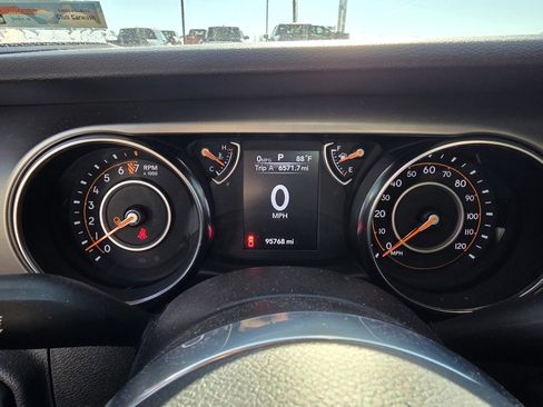Used 2020 Jeep Gladiator Sport w/ Quick Order Package 24S image 15