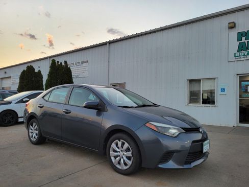 Used 2014 Toyota Corolla LE FWD image 1