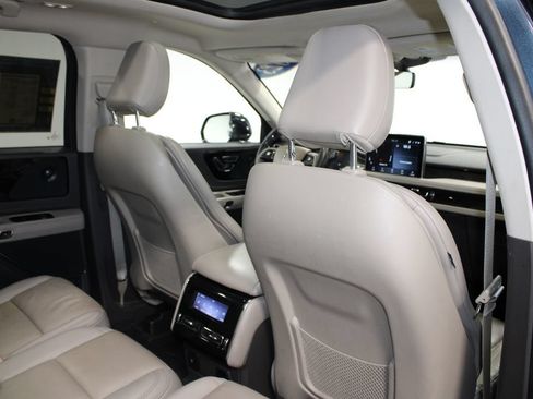 Used 2023 Lincoln Aviator Reserve w/ Equipment Group 201A AWD/4WD image 33